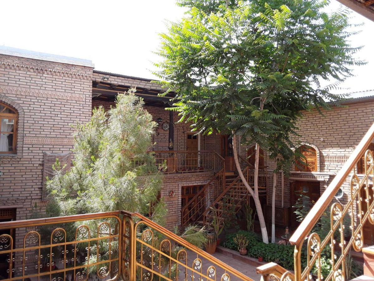 Sasha & Son Hotel Bukhara Bagian luar foto